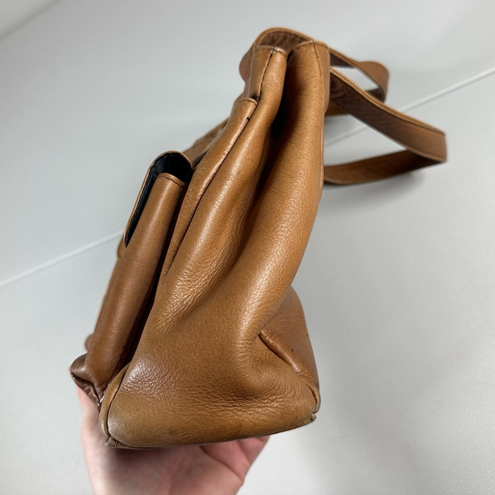 Vintage HOBO International Leather Crossbody Bag - Picture 13 of 15